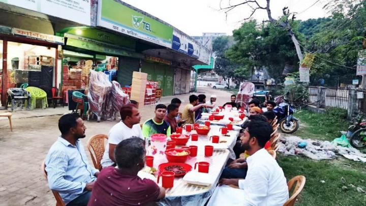 নরসিংদী ব্রাদার্স ইউনিয়ন ক্লাবের ইফতার মাহফিল অনুষ্ঠিত 