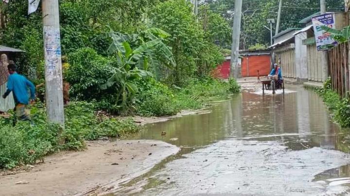 রায়পুরা পৌরবাসীর কষ্টের কারণ ৬ কোটি টাকার ড্রেন